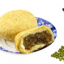 halal food and sweet health mung beans pastry - product's photo