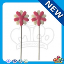 flower shaped halal chocolate lollipop - product's photo