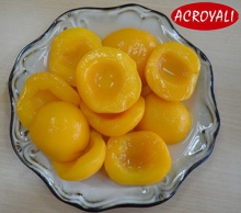 canned peach halves in syrup in 425 tins - product's photo