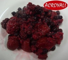 canned mixed berries in syrup in 415g tins - product's photo
